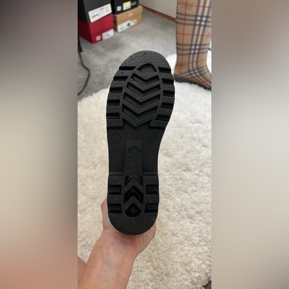 Burberry rain boots size 36 - Picture 3 of 7